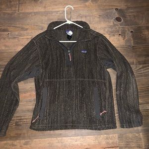 Patagonia quarter zip pull over